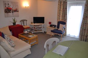 Living room - click for photo gallery